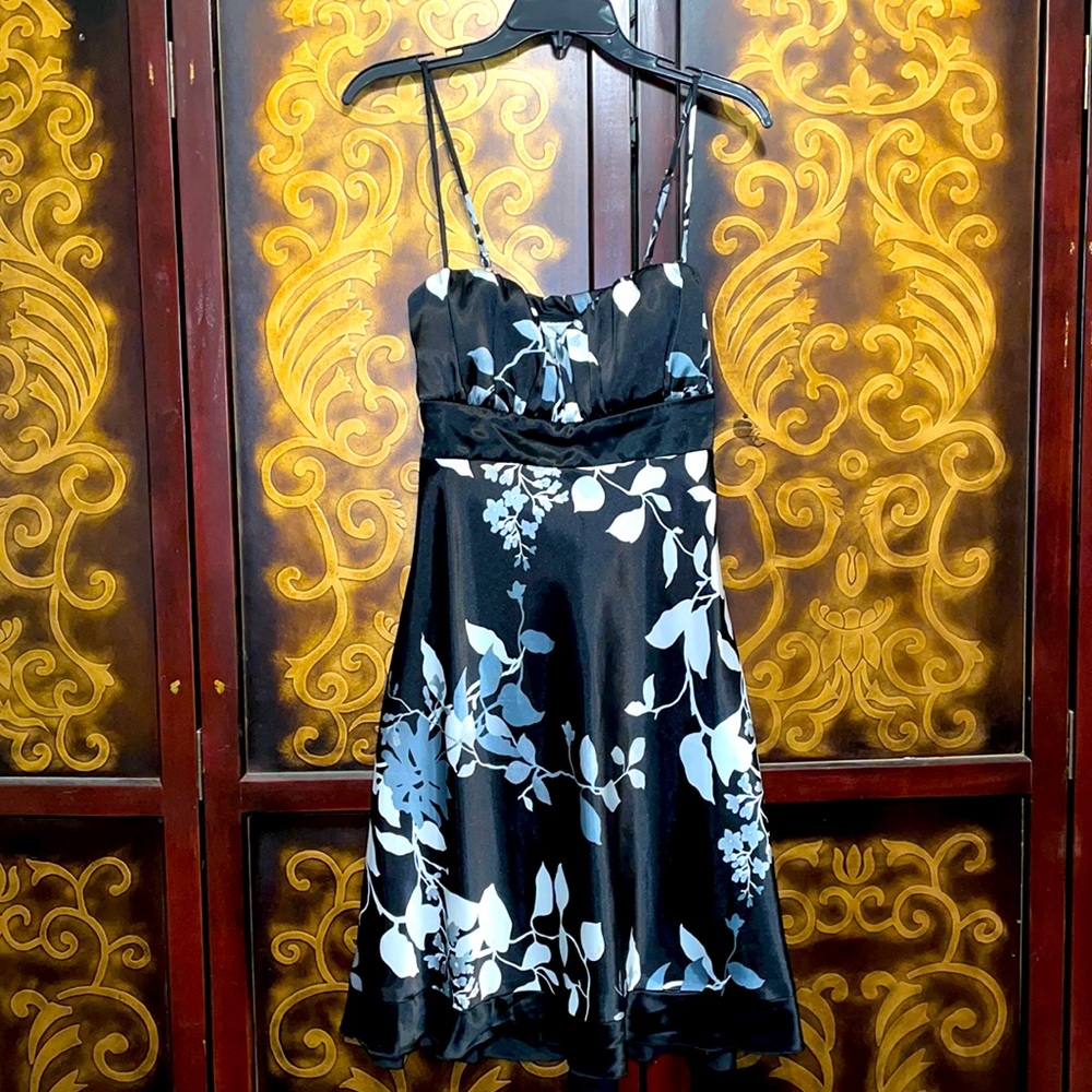 Beautiful thin strapped floral dress